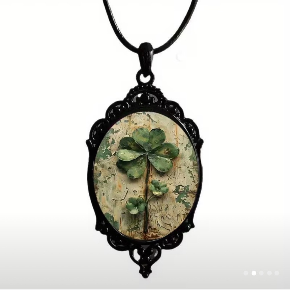 Vintage Feel Black Cameo Pendant with Green Clover Design. New.